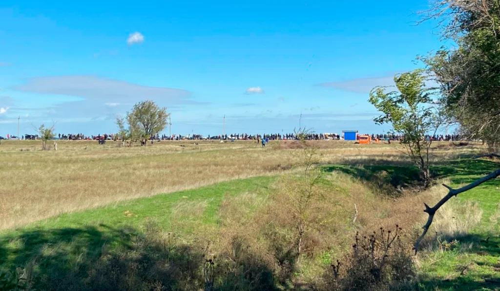 Очередь на КПП «Верхний Ларс». Фото: архив «Вёрстки»