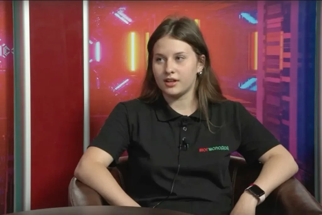 Интервью Юлии Клименко о молодёжном движении в Запорожской области. Источник фото: скриншот из видео За!ТВ. Новости Запорожской области в VK.