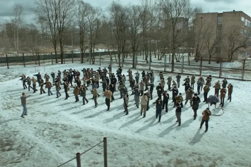 Скриншот из официального трейлера к сериалу «Слово пацана». Источник: Youtube-канал платформы Start.