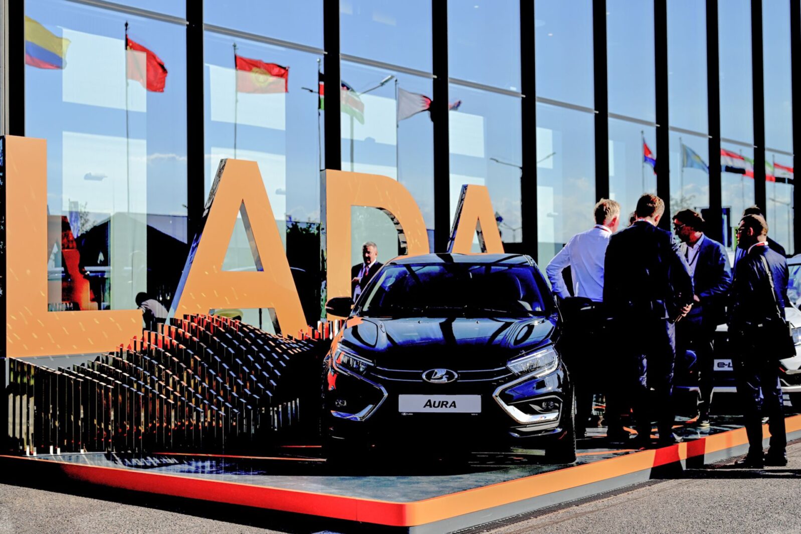 Лидерство на&nbsp;рынке новых автомобилей продолжает удерживать «Лада»