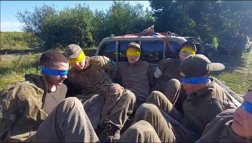 Российские военнослужащие, попавшие в плен в Курской области