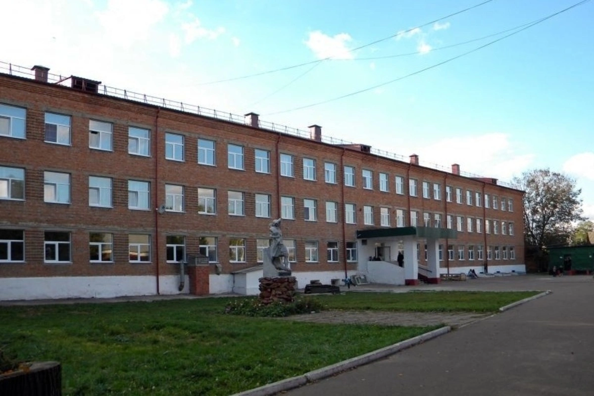 Курские активисты сообщили о возможной гибели восьми человек в результате удара по интернату в Судже