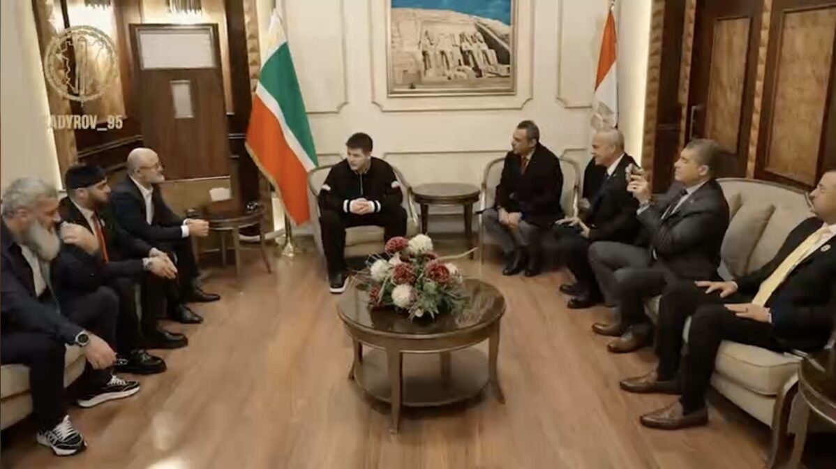 Несовершеннолетний сын Кадырова Адам получил очередную награду и стал членом Арабского арбитражного суда