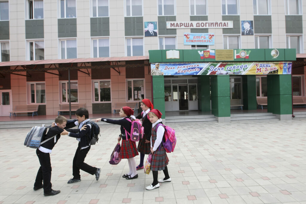 Новые правила приема в школу мигрантов. Что изменилось?