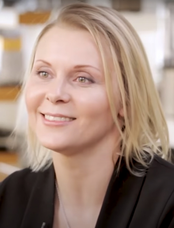 Упоминания об&nbsp;Артуре Смольянинове, Яне Трояновой и&nbsp;Алексее Панине удалили даже из&nbsp;актёрских составов фильмов, где они сыграли главные роли