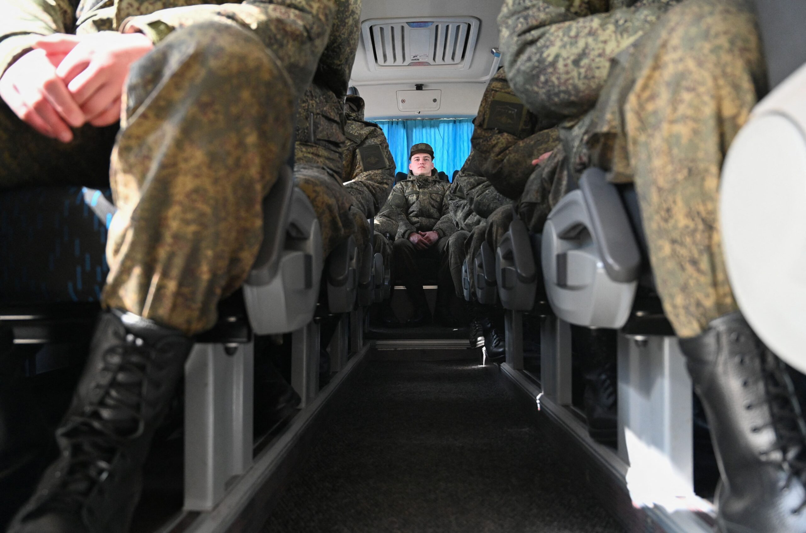 Как проходит весенне-летний призыв - 2025: увеличение призывного возраста с 27 до 30 лет, электронные повестки и возможность отправки новобранцев в части круглый год