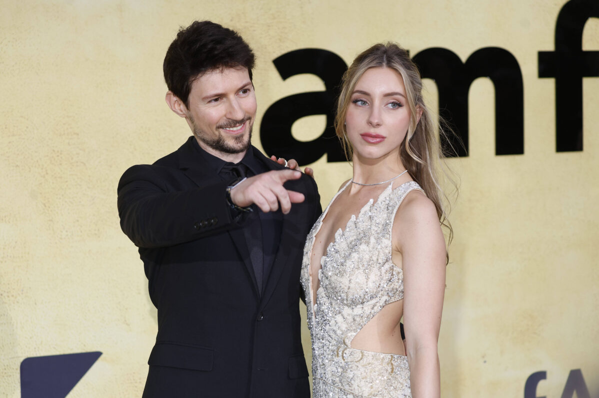 Павел Дуров с подругой на гала-вечеринке 78-го Международного кинофестиваля в Каннах