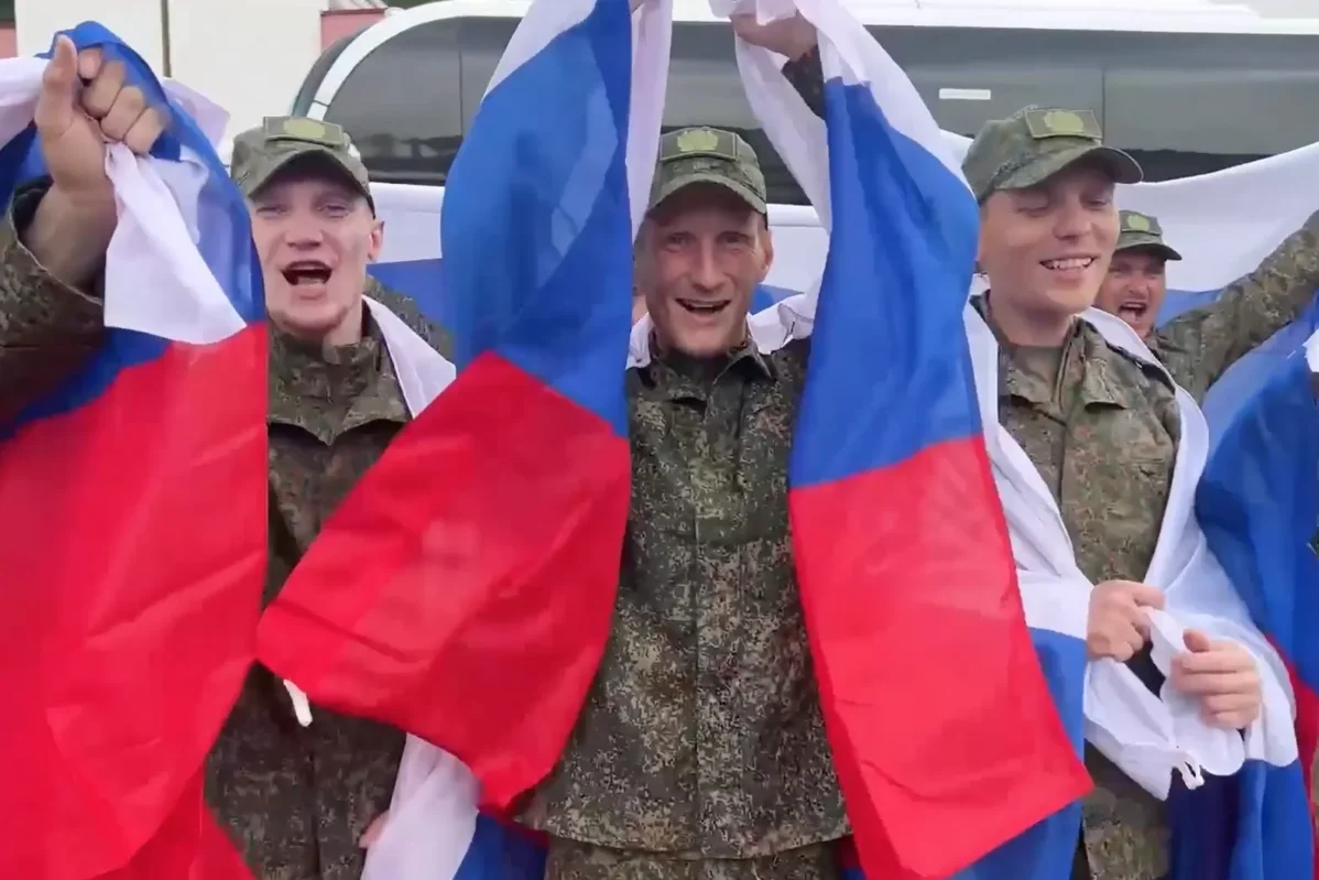 Что ждёт вернувшихся из плена российских военных? Большая часть погибает менее чем через год