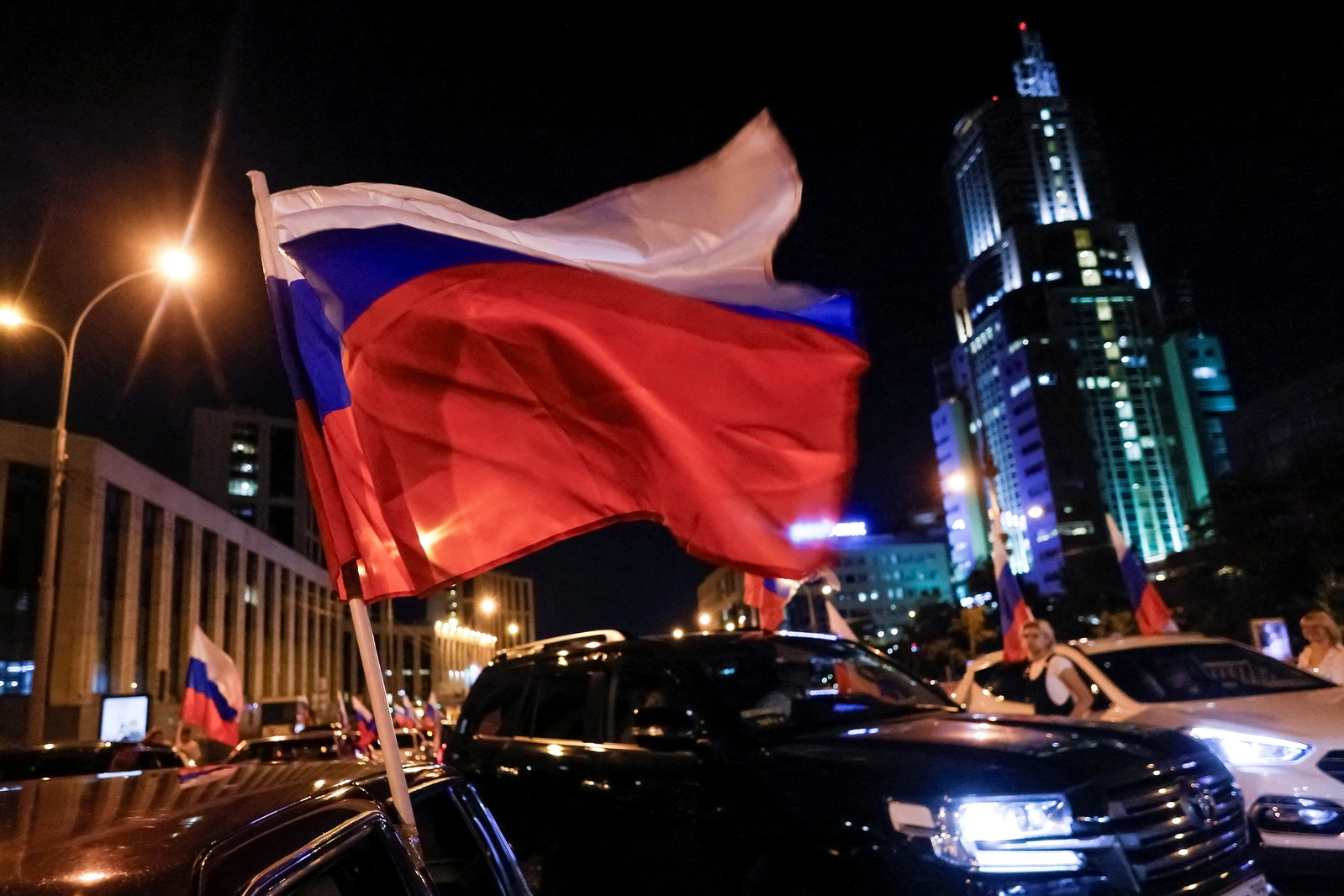 Пензенские чиновники в честь Дня флага опубликовали фейковые цитаты Иосифа Бродского и Дмитрия Лихачёва о российском триколоре