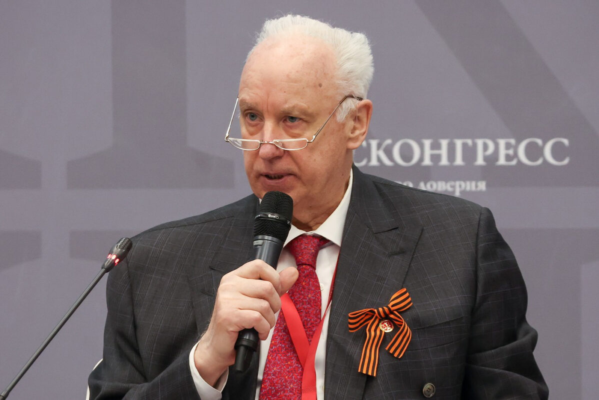 Александр Бастрыкин не смог пролоббировать своё назначение на должность главы Верховного суда, но ещё как минимум на год останется главой Следственного комитета