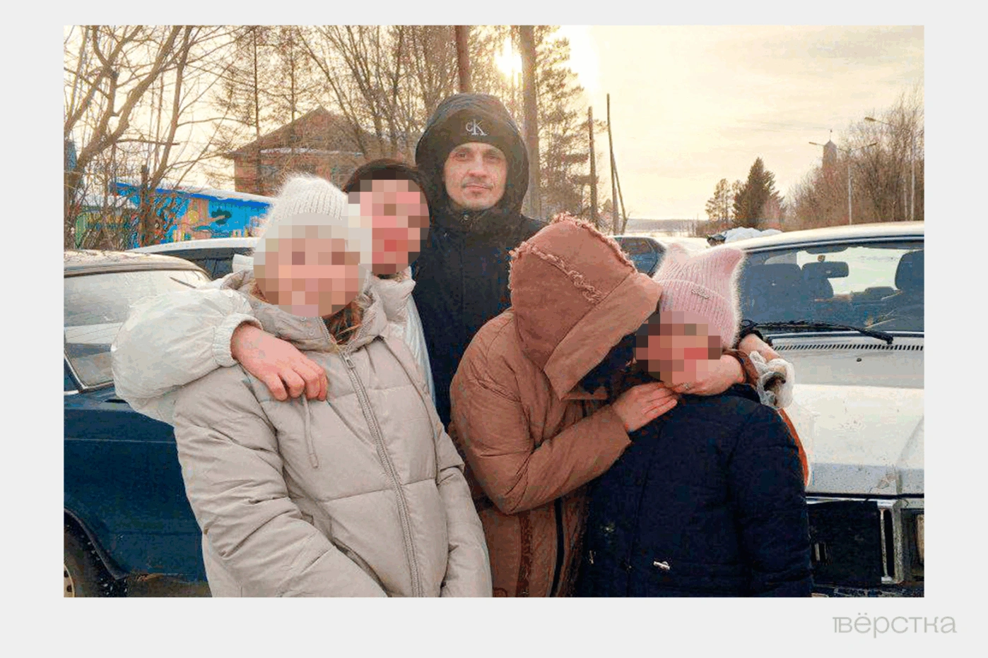 Несмотря на несовершеннолетних детей, отцов-одиночек не хотят увольнять с воинской службы. Что делать?