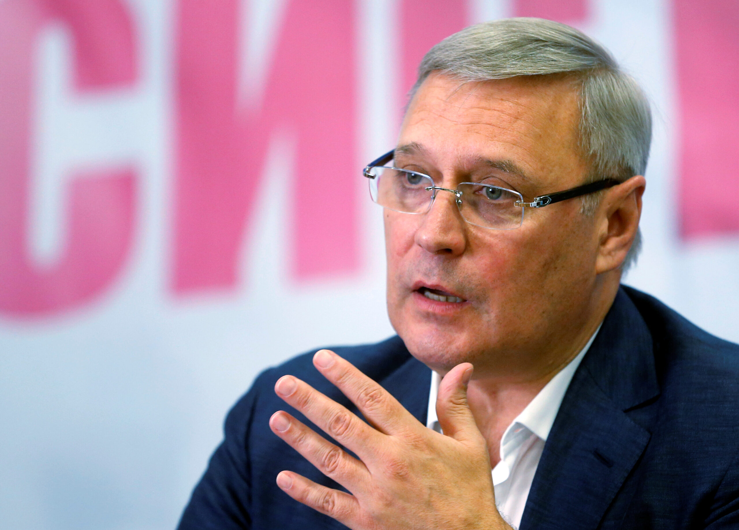 Росфинмониторинг внёс бывшего премьера Касьянова, экономиста Гуриева и журналиста Мартынова в список террористов и экстремистов