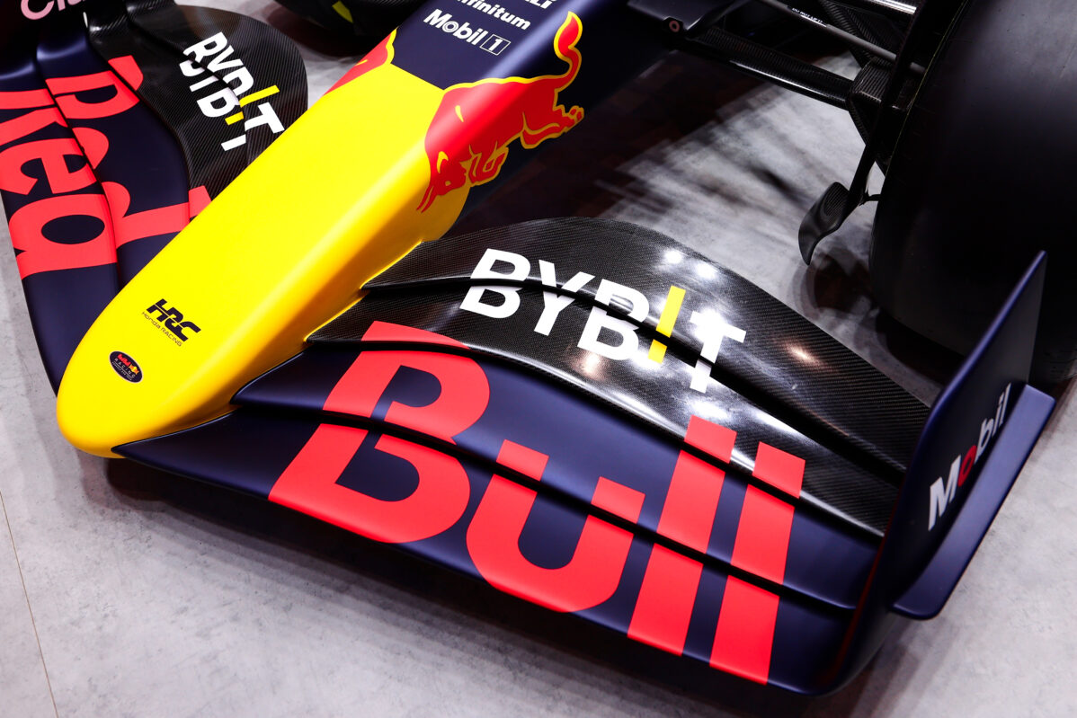 Из-за новых санкций ЕС банки и криптообменники уже начали блокировать россиянам счета