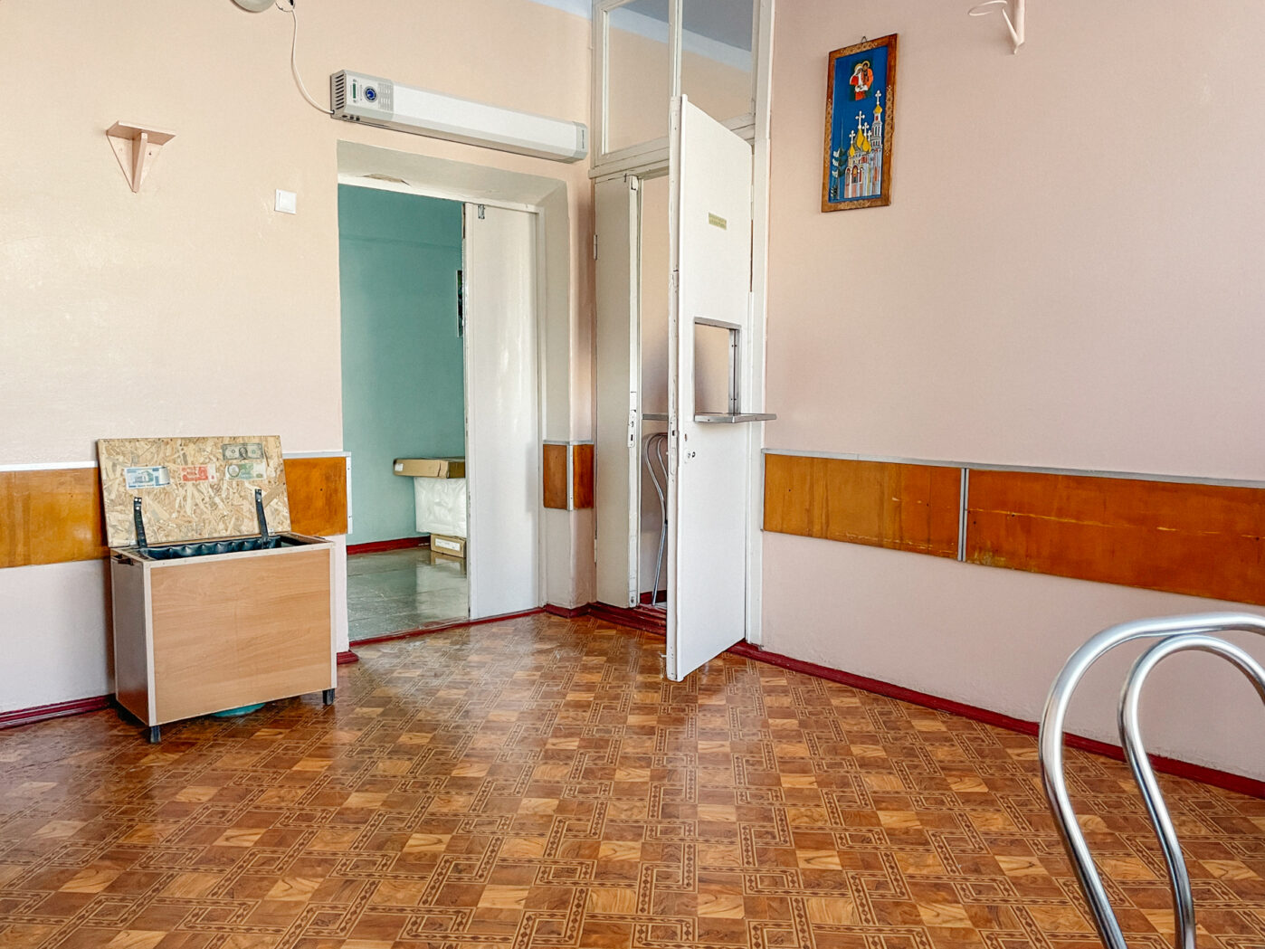 Районная больница в&nbsp;Каланчаке&nbsp;— одно из&nbsp;немногих учреждений, которое работает в&nbsp;оккупации. Школы и&nbsp;предприятия&nbsp;— закрываются