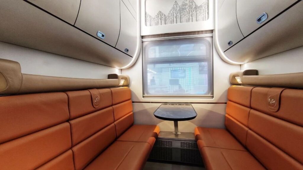 РЖД обещает запустить новое поколение вагонов дальнего следования: купейные, СВ, плацкарт и&nbsp;капсулы