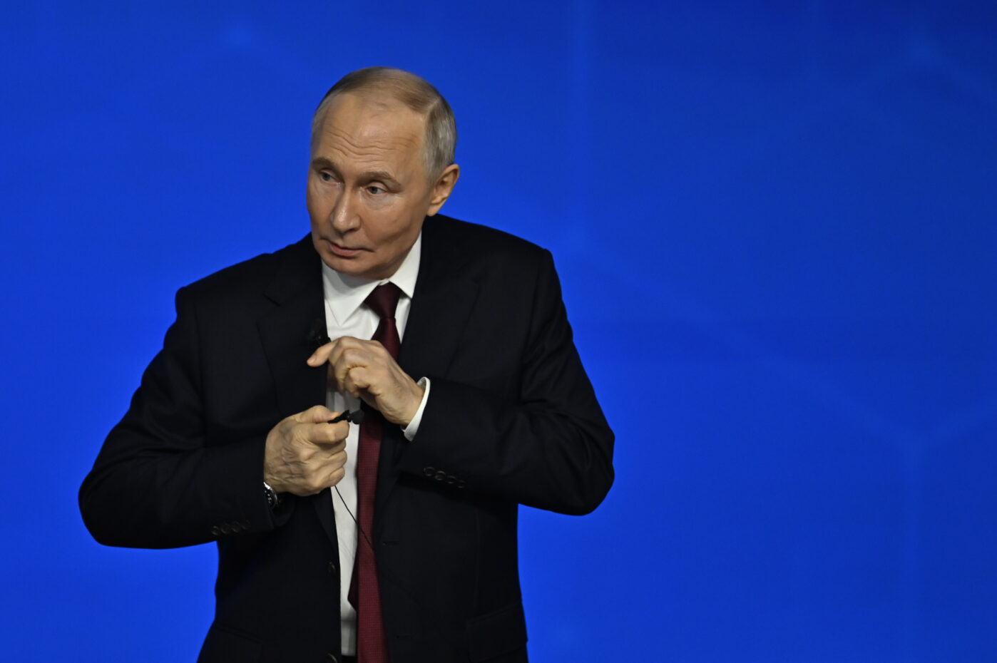 Родители детей с сахарным диабетом лично просили Владимира Путина включить приложения для мониторинга сахара в крови в «белые списки», работающие при отключении интернета