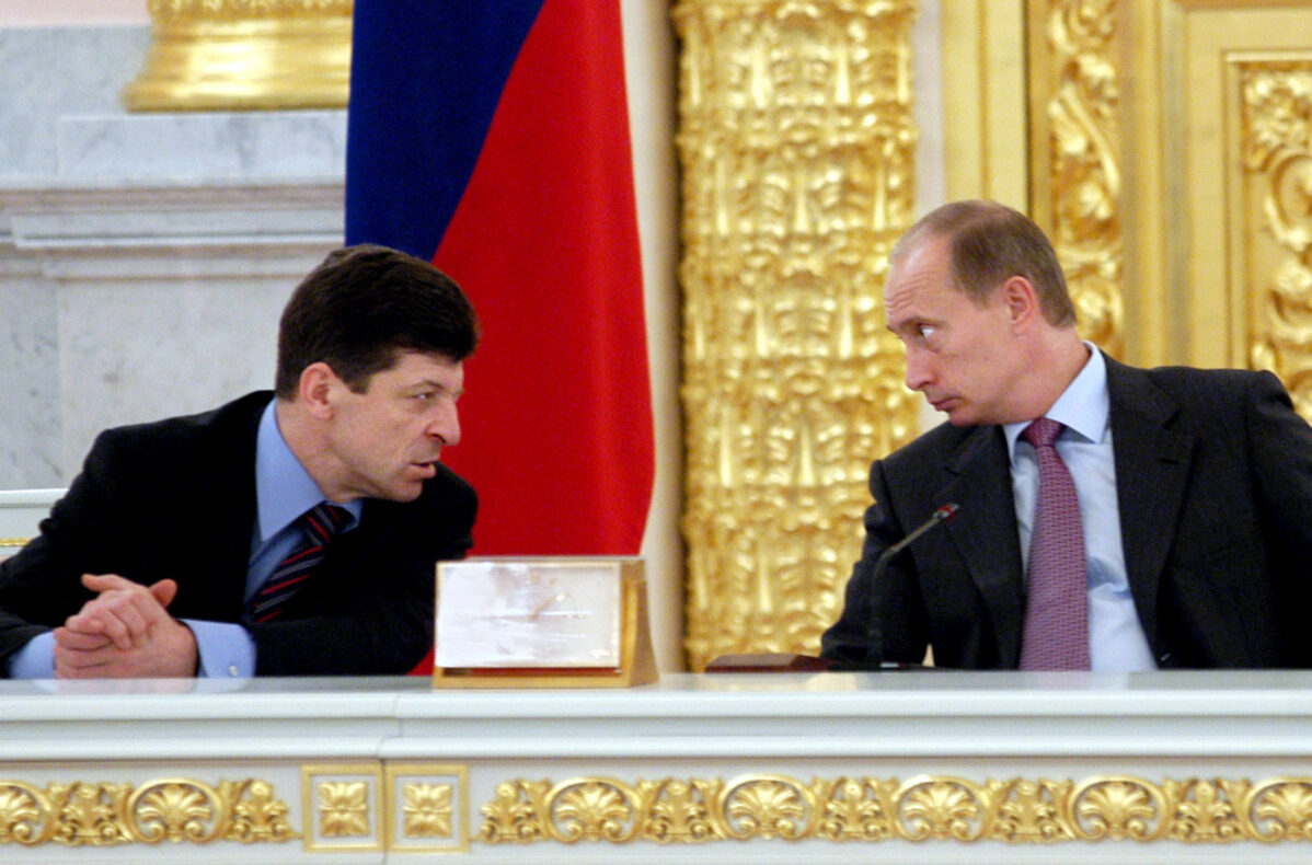 Уже в&nbsp;2000 году Дмитрия Козака называли одним из&nbsp;самых близких к&nbsp;Владимиру Путину людей