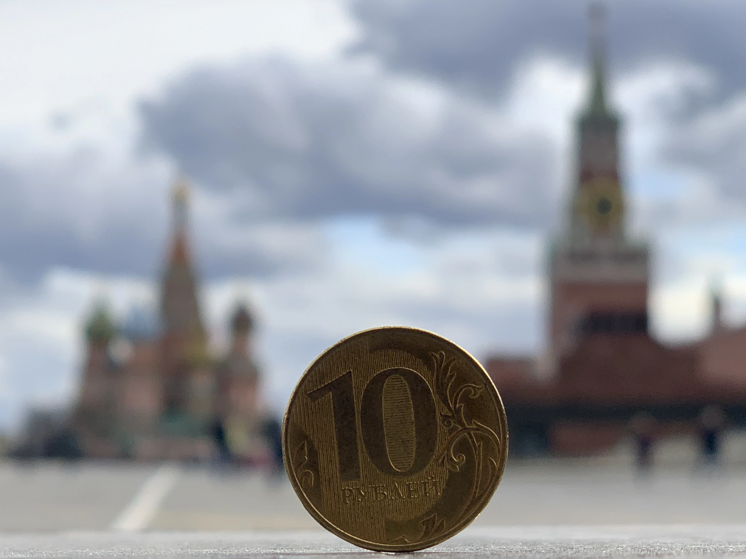 Последние резервы или готовность к войне: что ждёт российскую экономику в 2026 году?