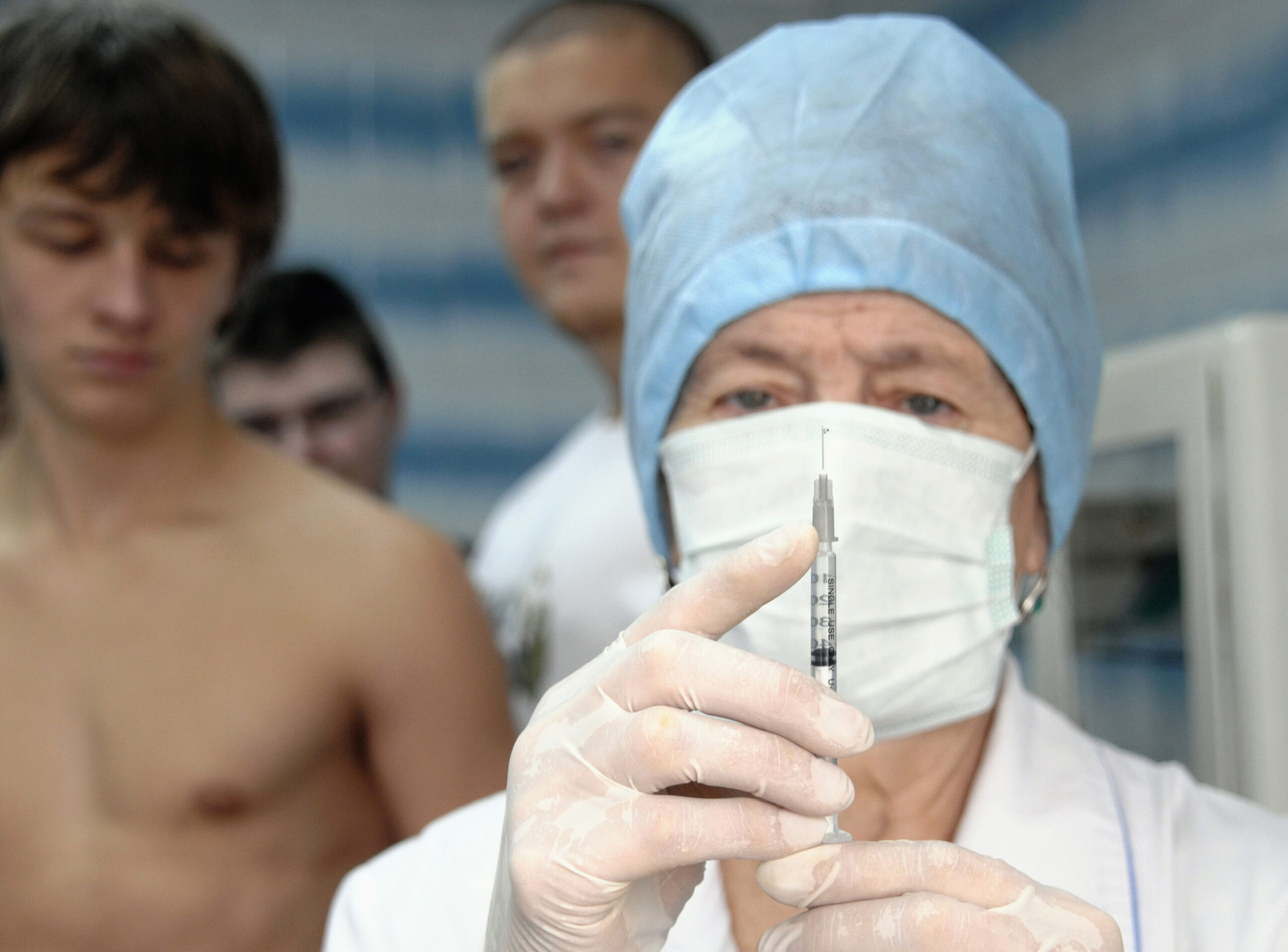 Минздрав разработал программу по обучению врачей «сестринскому делу» на фоне рекордно низкой численности среднего медперсонала