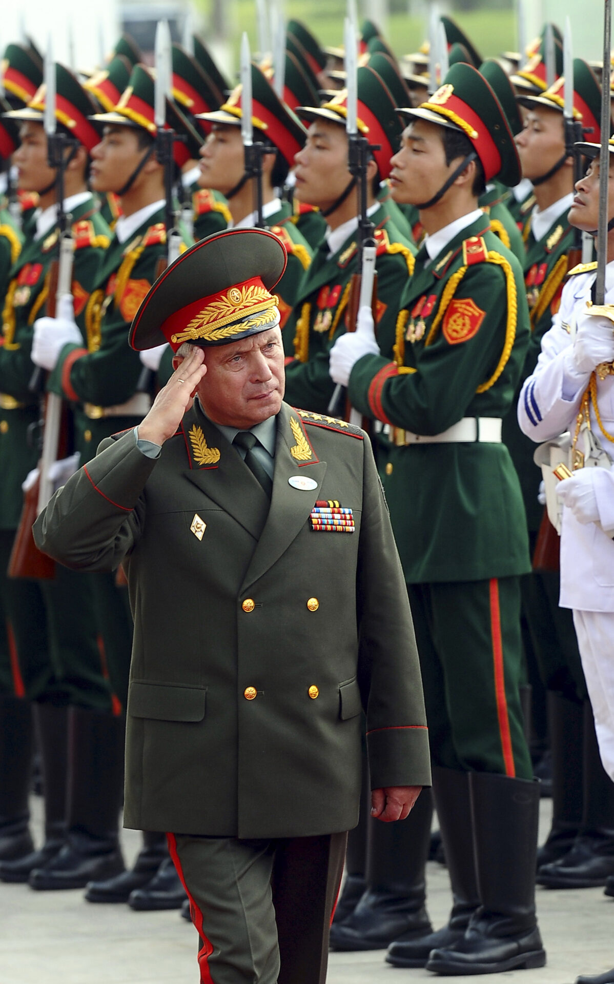 Валерий Герасимов: биография начальника Генштаба&nbsp;РФ, доктрина гибридной войны и&nbsp;ордер Гааги