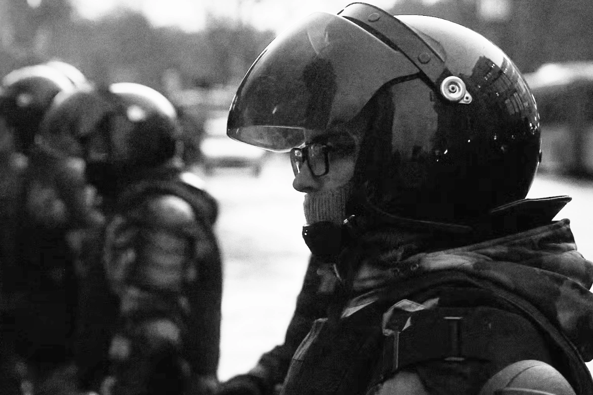 В Москве арестовали двух организаторов движения «Алый лебедь», ещё двое уехали из России