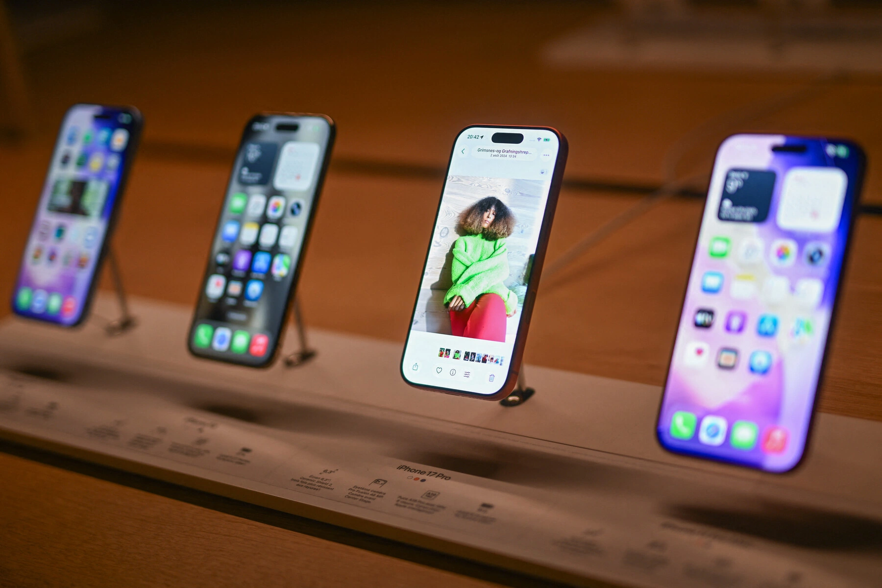 Пользователь не может оплатить Apple ID с мобильного счета на iPhone в России после введения ограничений