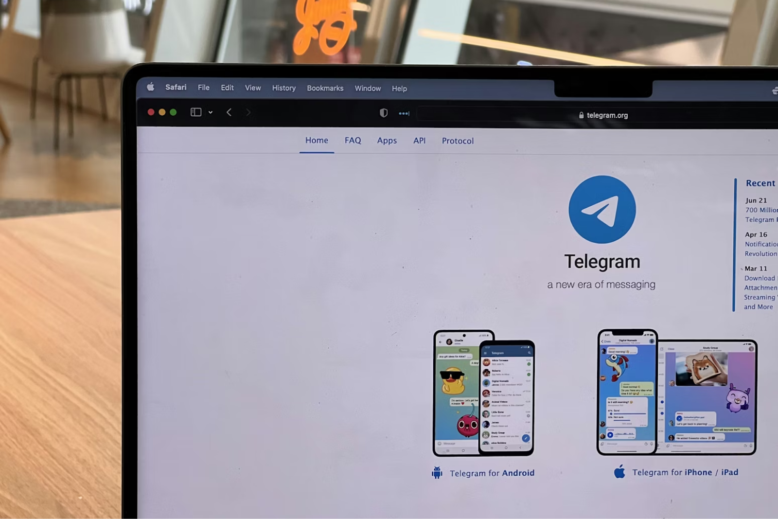 Ускорить работу Telegram может прокси-сервер: промежуточный сервис, перенаправляющий через себя связь с серверами мессенджера